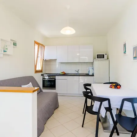 Sara - One Bedroom With Terrace And Sea View