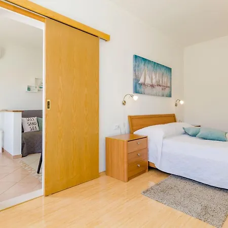 Sara - One Bedroom With Terrace And Sea View アパート