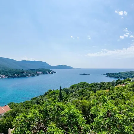 Sara - One Bedroom With Terrace And Sea View